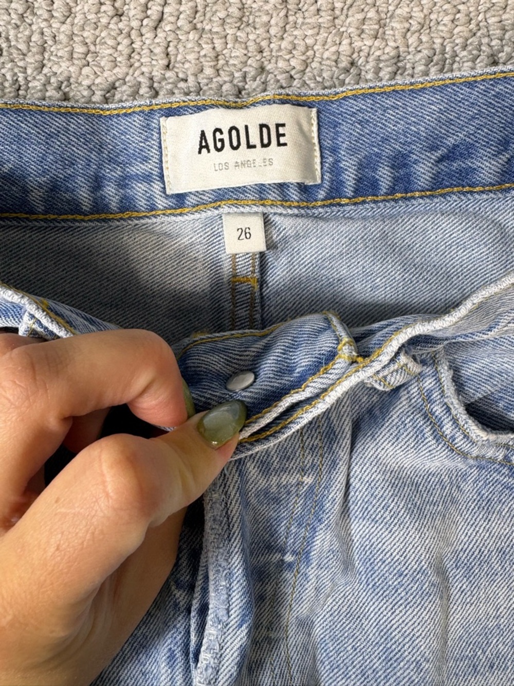 AGOLDE Parker vintage cutoff shorts size US 26 - Picture 3 of 4